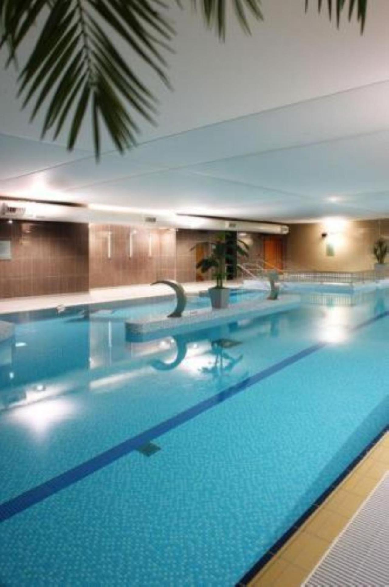 Maldron Hotel Tallaght Exteriör bild