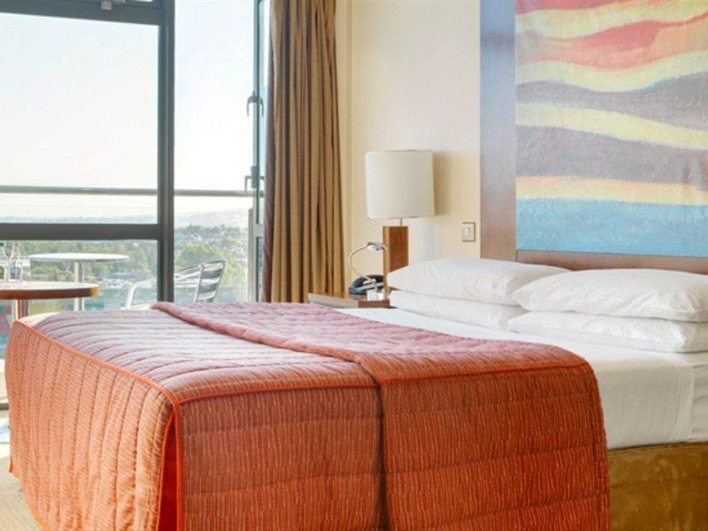 Maldron Hotel Tallaght Exteriör bild