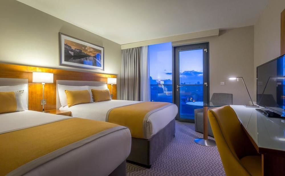 Maldron Hotel Tallaght Exteriör bild